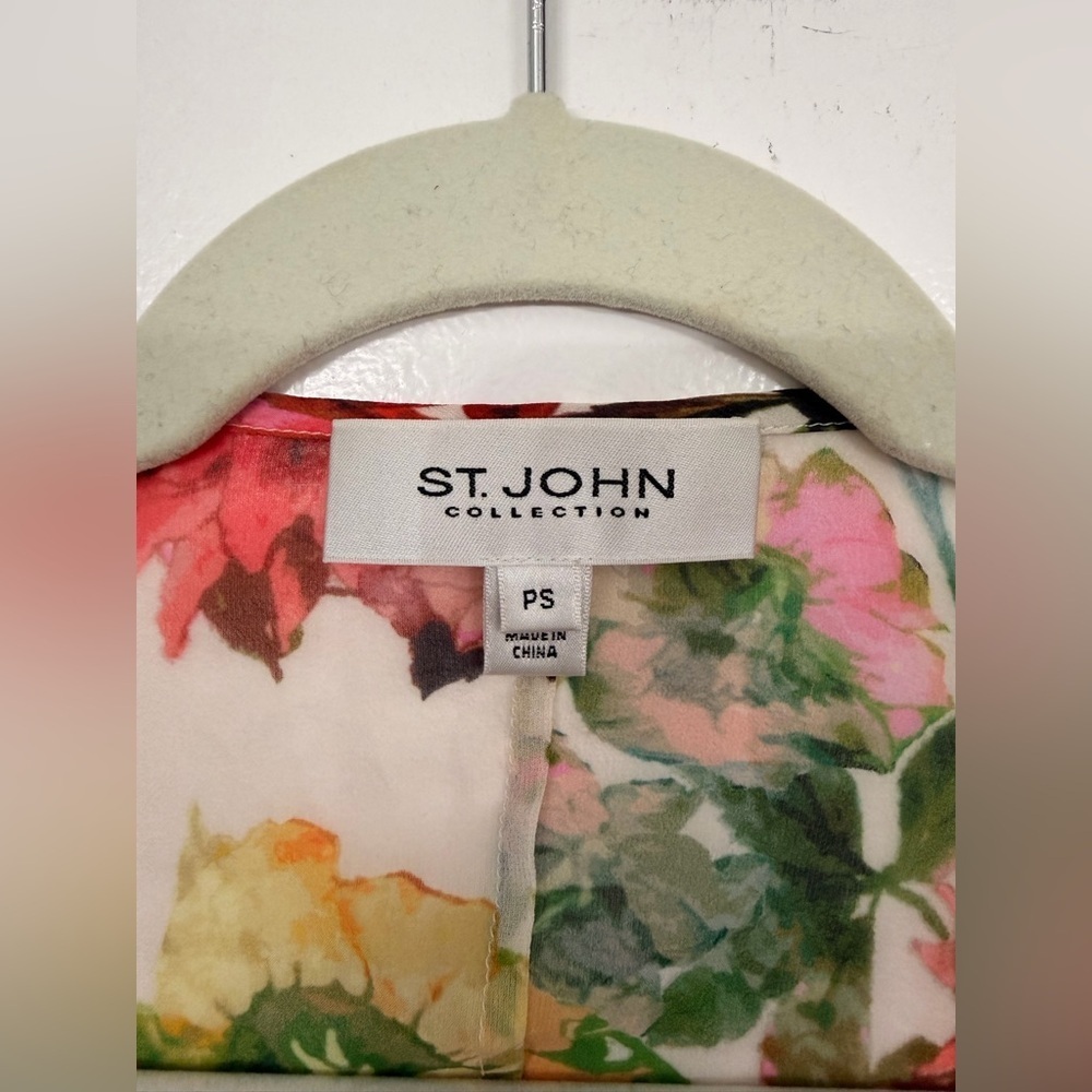 St. John Collection Silk Floral Kimono Blouse One Size - Picture 3 of 7